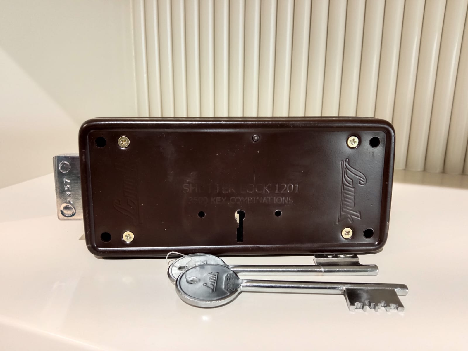 Link Side Shutter Lock 1201